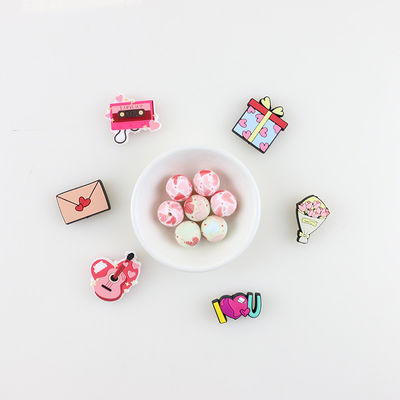 ลูกปัดซิลิโคนเครื่องประดับสีชมพูปลอดสารพิษสำหรับของขวัญเด็ก DIY