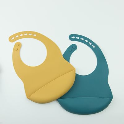 เด็กวัยหัดเดินให้อาหารซิลิโคน Baby Bib ปลอดสารบีพีเอ Soft พร้อมที่จับอาหาร
