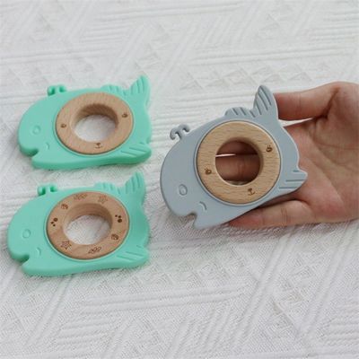 ซิลิโคนหลายฟังก์ชัน Baby Teether กับการติดฟันแหวนไม้สัตว์รูปแบบ
