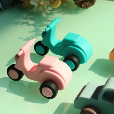 custom and wholesale Safe Silicone Vehicle Toys set for Babies รถกระบะ รถกระบะ รถจักรยานยนต์ ของเล่นรถยนต์