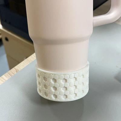 Custom 3D ซิลิโคนถ้วย Bumper Boot กระป๋องกล่องกล่องสําหรับ 20 30 40 oz Tumbler กับมือถ้วยครอบซิลิโคนถ้วยครอบด้านล่าง