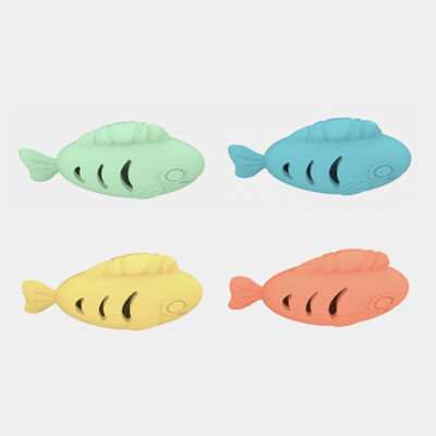 ขายปลีก สีสัน BPA ฟรี เกรดอาหาร ซิลิโคน สัตว์เลี้ยง การฝึกหัดสุนัข สัตว์เล่นรูปปลา